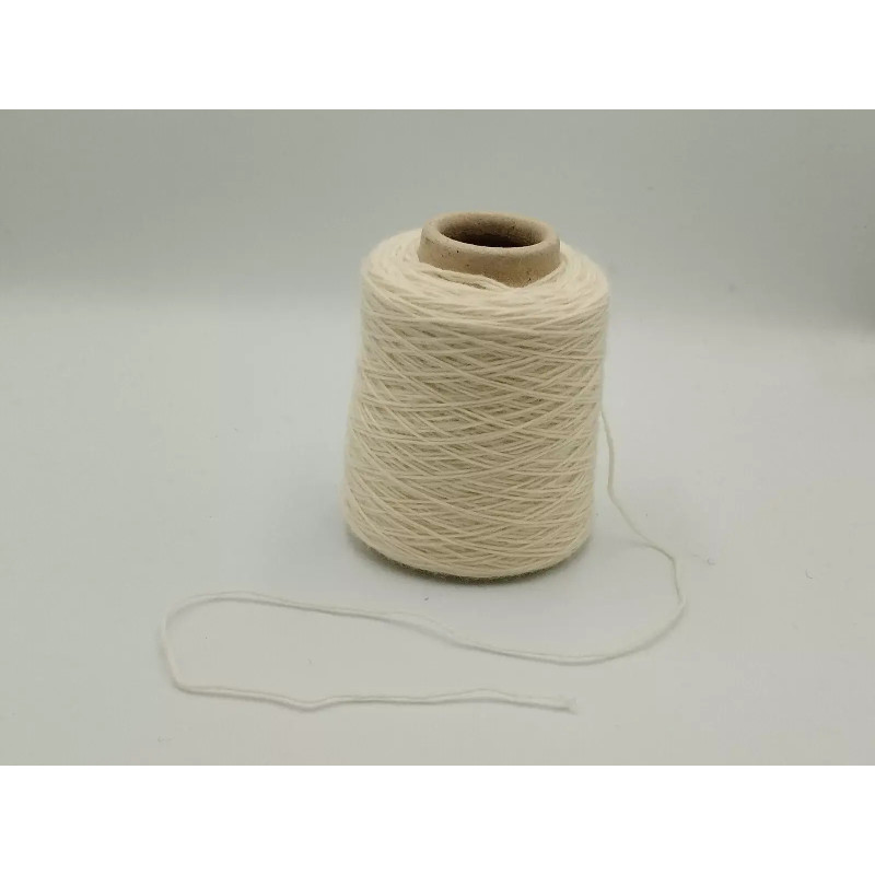 Ball of yarn - Merino wool - Butter white Ball of yarn - Merino wool - Butter white