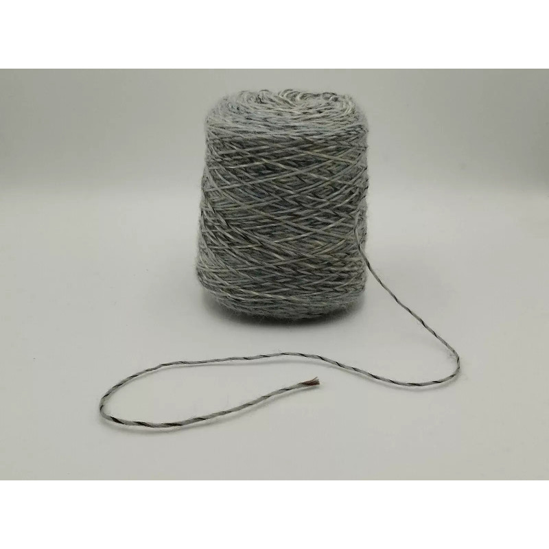 Ball of yarn - Wool - Gray Ball of yarn - Wool - Gray