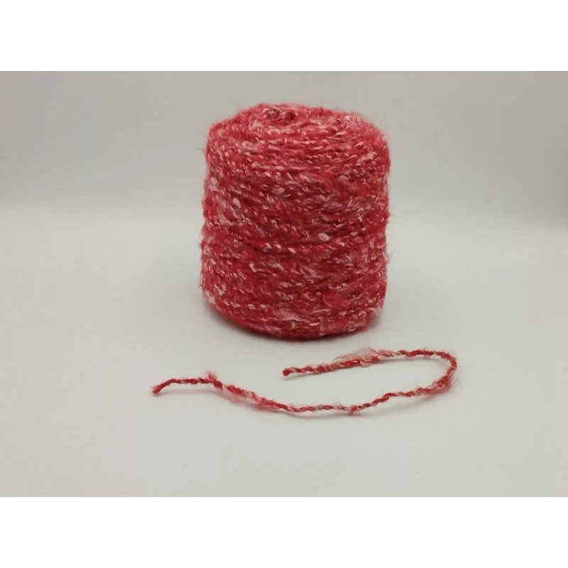 Gomitolo - Lana - Rosso carminio - Marezzato Gomitolo - Lana - Rosso carminio - Marezzato
