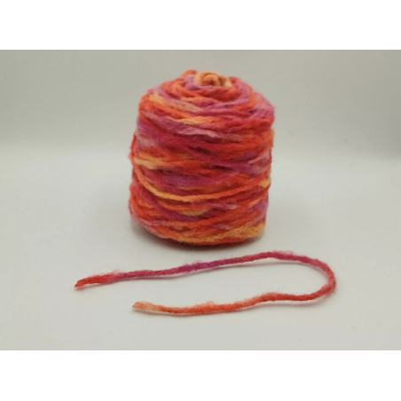 Ball of yarn - Wool - Red - Orange - Shaded